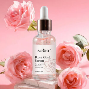 Rich in hyaluronic acid, glycerin, vitamin B5 and other water-locking ingredients, it deeply moisturizes the skin