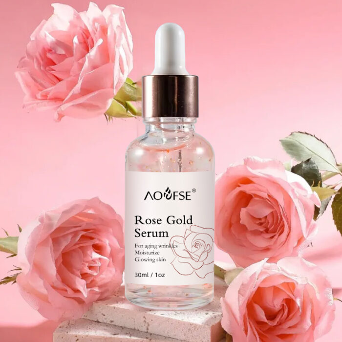 Rich in hyaluronic acid, glycerin, vitamin B5 and other water-locking ingredients, it deeply moisturizes the skin