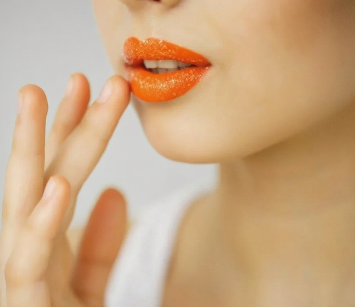 Exfoliating Lip Treatment