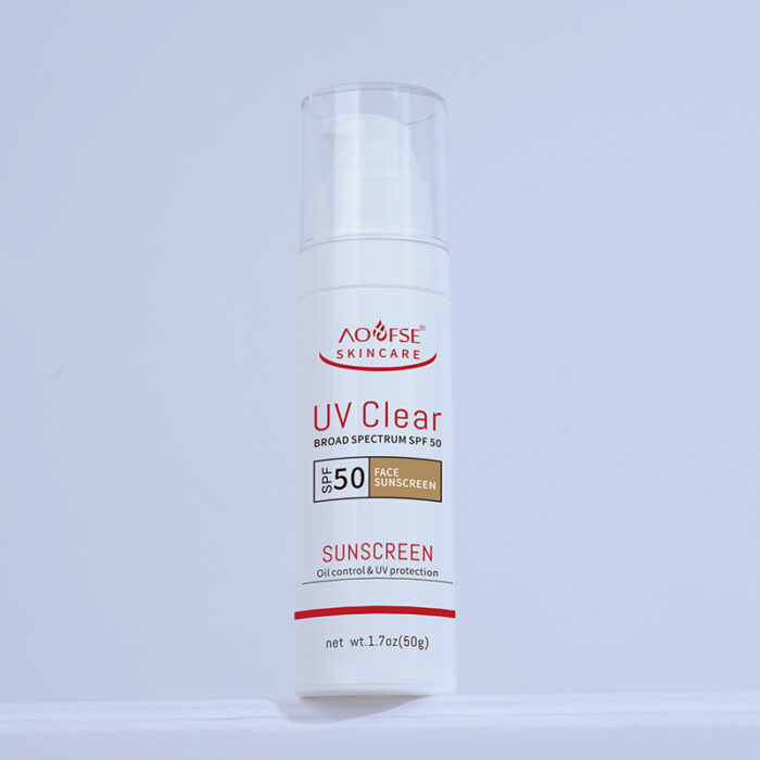 Tinted Mineral Face Sunscreen SPF 50 - Image 2